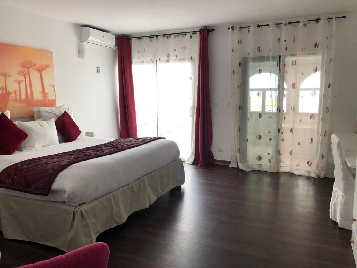 Residence Hoteliere Oceane Libreville Eksteriør billede