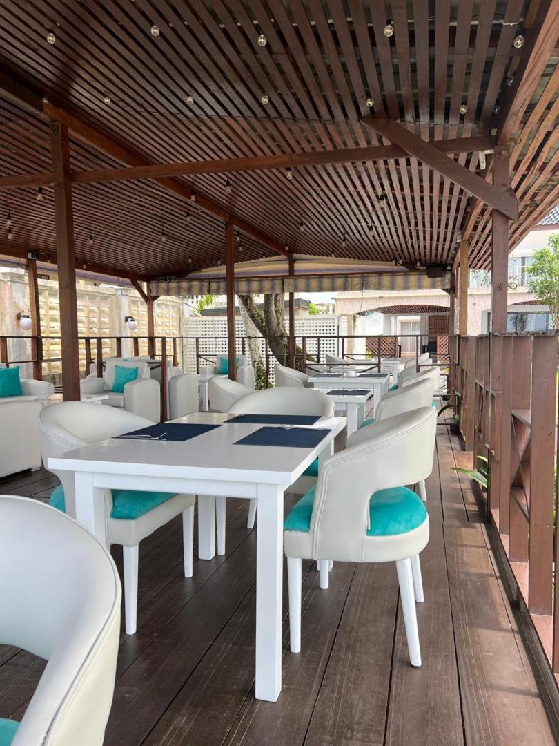 Residence Hoteliere Oceane Libreville Eksteriør billede