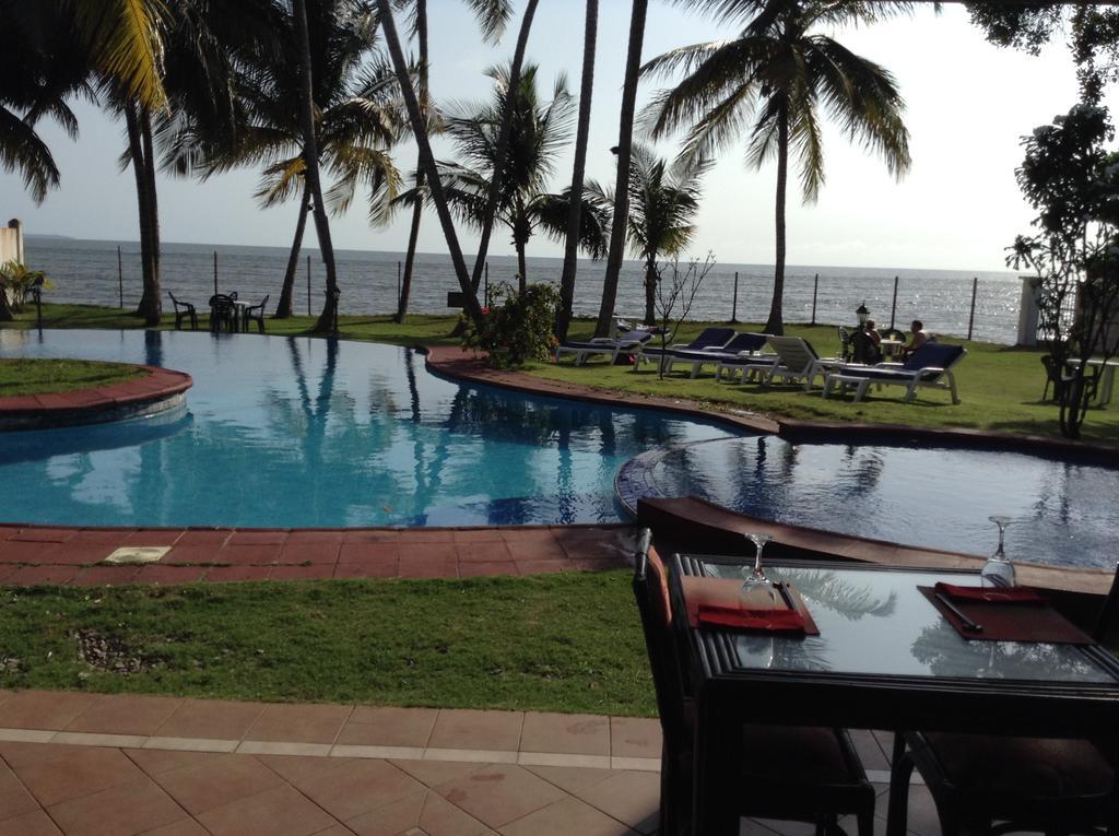 Residence Hoteliere Oceane Libreville Eksteriør billede